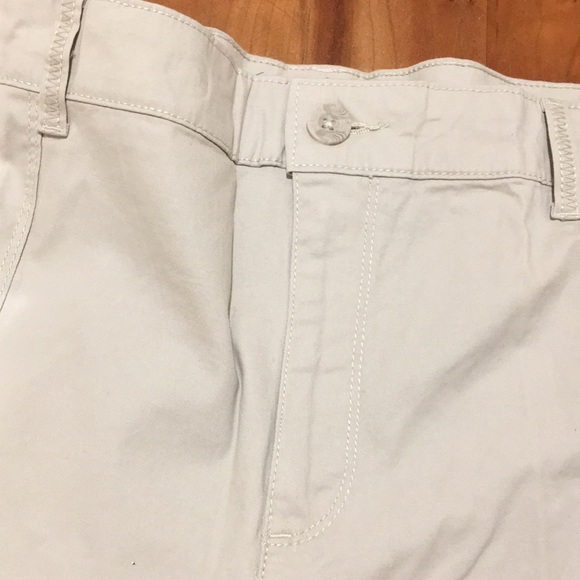 NWT Gloria Vanderbilt Stretch Khaki Shorts 24W - Picture 4 of 6